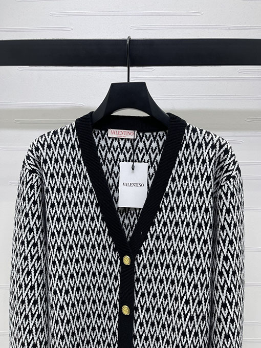 ルイヴィトンコピー Vネックジャカードニットカーディガン