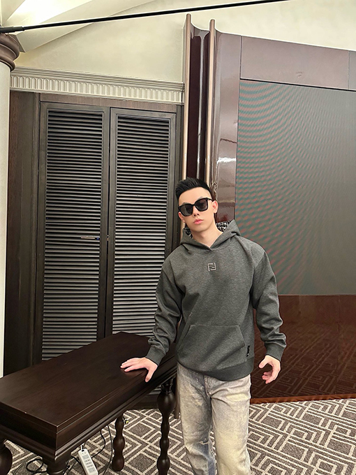 フェンディスーパーコピーミニFFロゴ グレー オーバーフィット パーカー