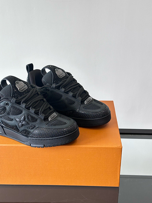 ルイヴィトン クラシックでスタイリッシュなスニーカー