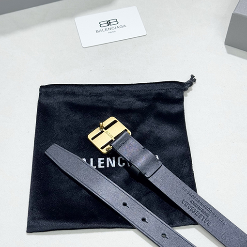 バレンシアガスーパーコピー レトロバックルベルト