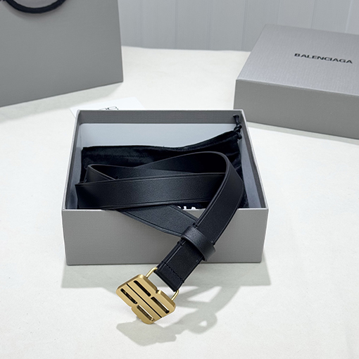 バレンシアガスーパーコピー レトロバックルベルト