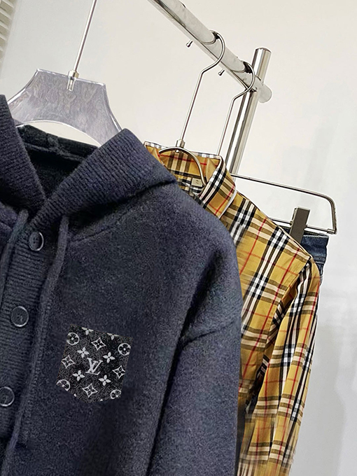 ルイヴィトン 新モデルファッションレターロゴフード付きセーター