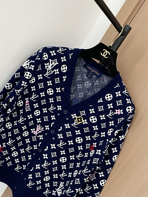 ルイヴィトンコピー 新作モノグラムプリントニットVネックカーディガン