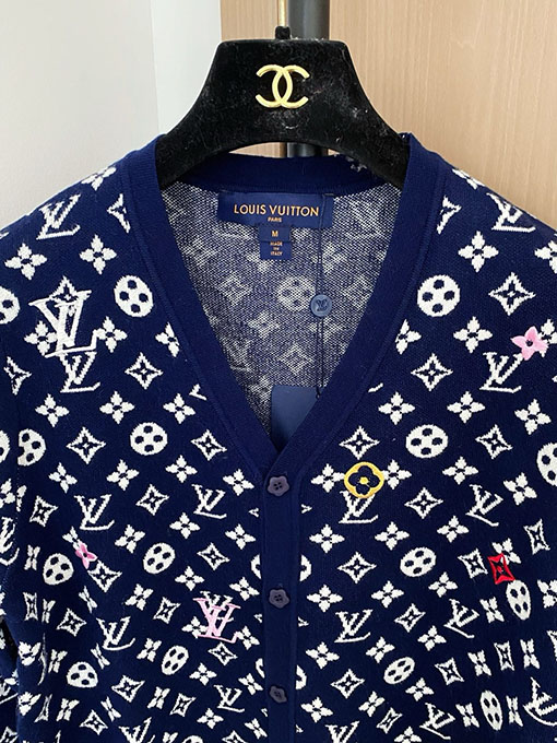ルイヴィトンコピー 新作モノグラムプリントニットVネックカーディガン