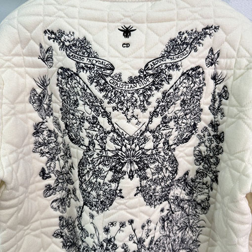 ディオール 新作の蝶刺繍ニットカーディガン