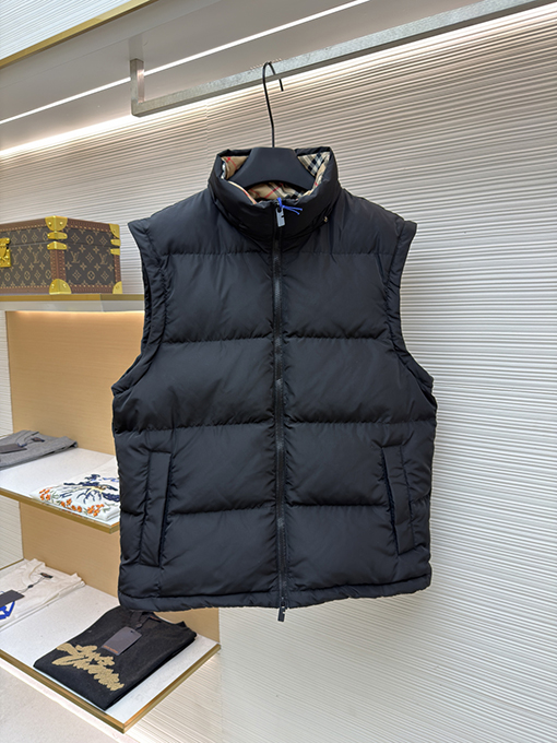 バーバリー 新モデル取り外し可能な袖付きダウンジャケット