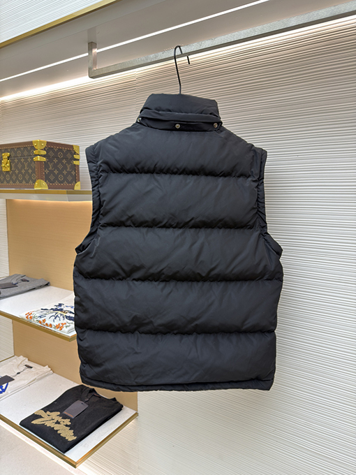 バーバリー 新モデル取り外し可能な袖付きダウンジャケット