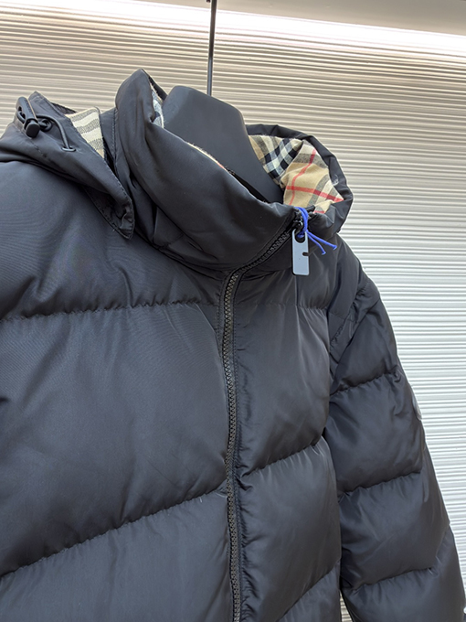 バーバリー 新モデル取り外し可能な袖付きダウンジャケット