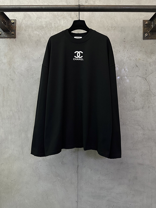 シャネルコピー クラシックなロゴがダメージされた厚のラバープリントの長袖シャツ