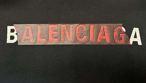 バレンシアガスーパーコピー Balenciaga 赤い刺繍ロゴパーカー