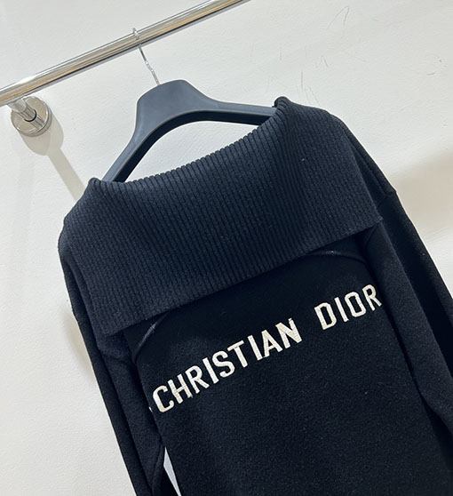 ディオールスーパーコピー 小さめのVネックセーラーカラーニットセーター