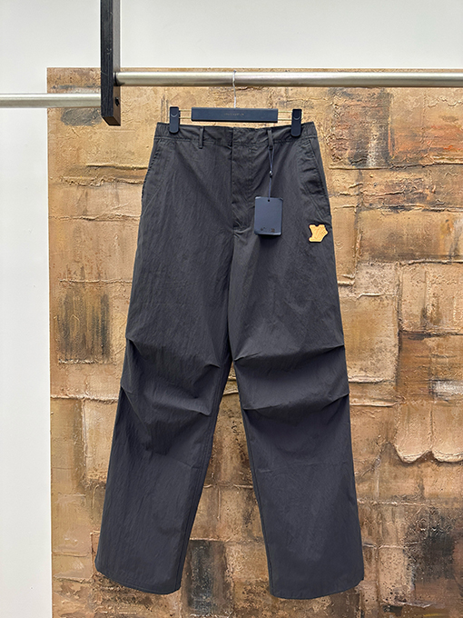 ルイヴィトン レザーロゴ織りカジュアルパンツ