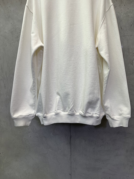 アミ レターハート型クルーネックスウェットシャツ