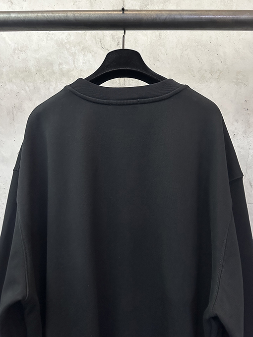 アミ レターハート型クルーネックスウェットシャツ