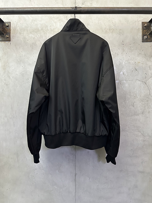 プラダコピー ナイロン軽量コットンジップアップジャケット
