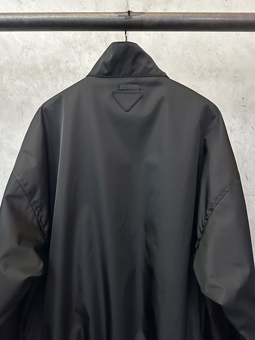 プラダコピー ナイロン軽量コットンジップアップジャケット