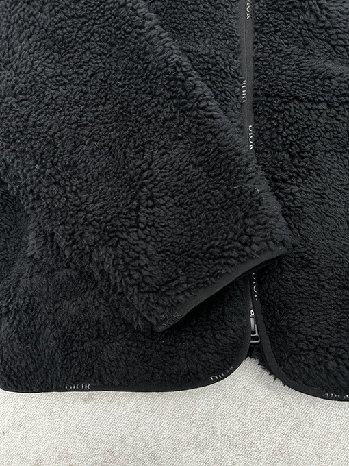 ディオールスーパーコピー 新しいスキーフリースジャケット