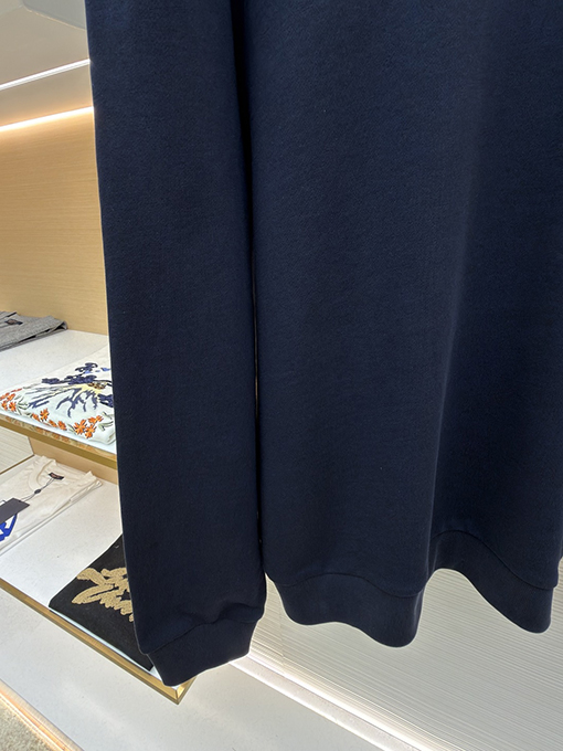 モンクレール クルーネックの長袖フェードラベルコットンスウェットシャツ