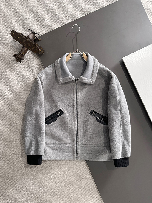 ルイヴィトンコピー 人気の両面ファーコート