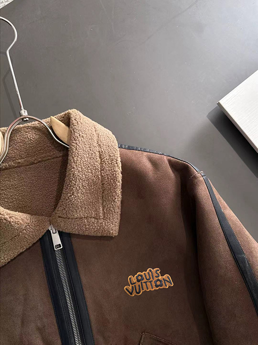 ルイヴィトンコピー 人気の両面ファーコート