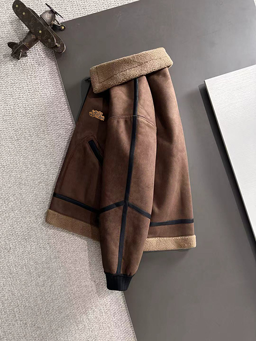 ルイヴィトンコピー 人気の両面ファーコート