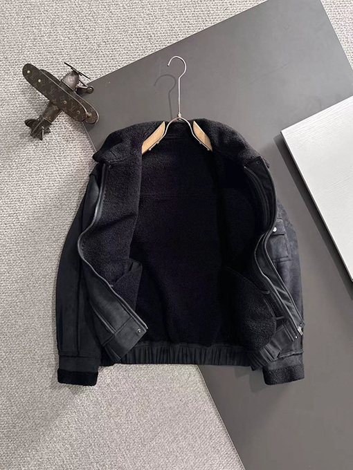 グッチ 新モデル人気の両面ファーコート