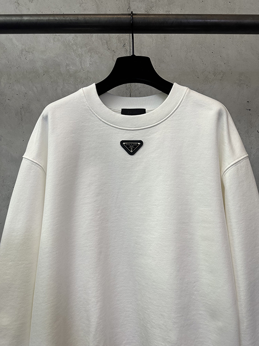 プラダコピー シルバーラベルレザークルーネックスウェットシャツ
