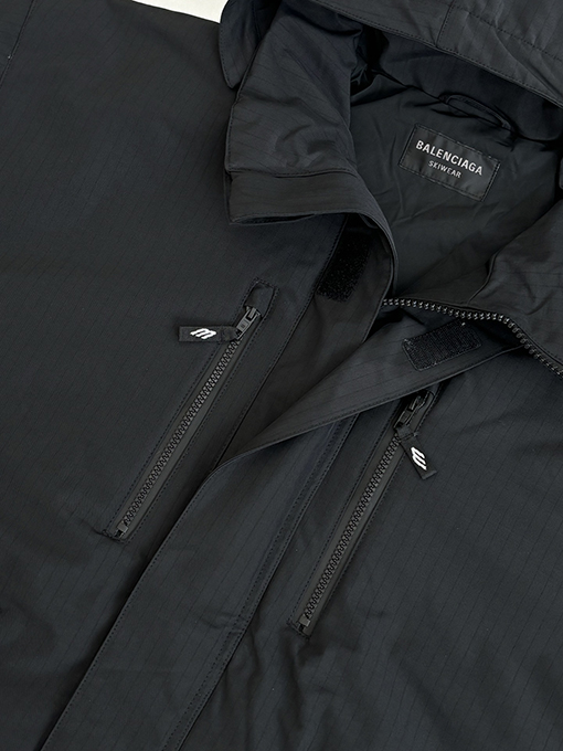 バレンシアガコピー Balenc1aga 3B スキーシリーズ キルティングスキースーツ