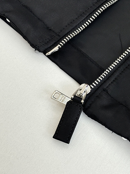 プラダ トライアングルロゴ織り長袖フード付きジャケット