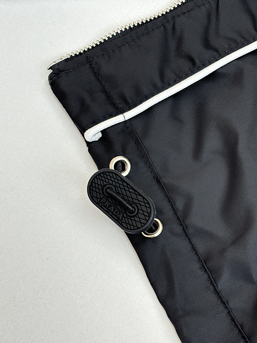 プラダ トライアングルロゴ織り長袖フード付きジャケット