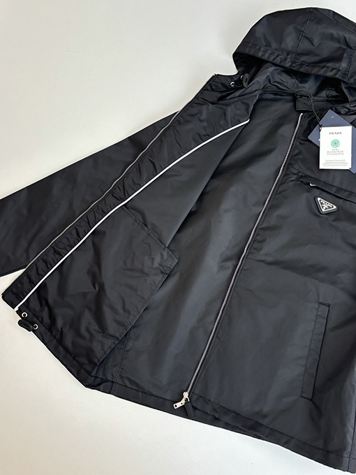 プラダ トライアングルロゴ織り長袖フード付きジャケット