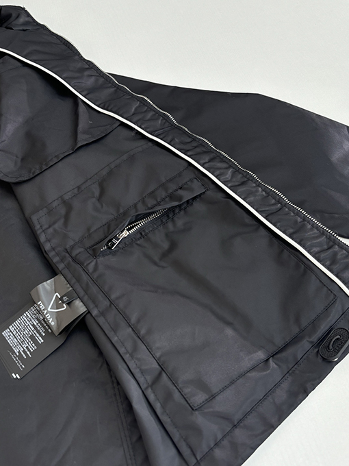 プラダ トライアングルロゴ織り長袖フード付きジャケット