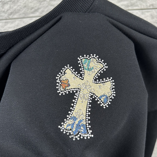 クロムハーツ 馬蹄十字架サンスクリットアップリケサンスクリットアップリケラインストーンスウェットシャツ
