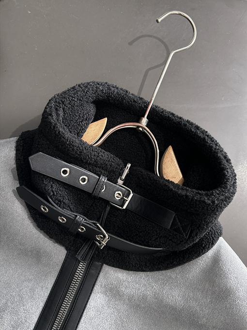 バレンシアガコピー 新モデル人気の両面ファーコート