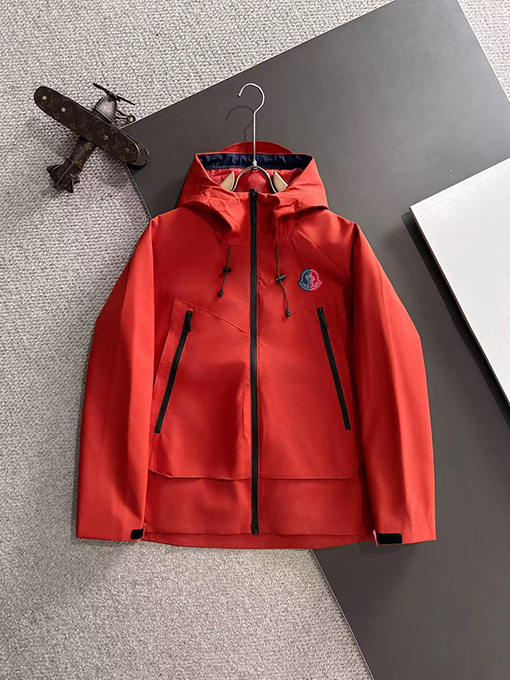 モンクレール 新しいトレンチコートジャケット