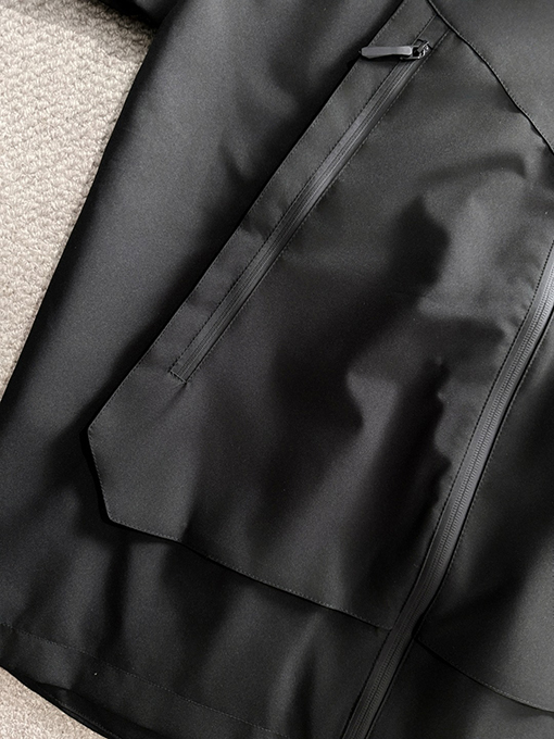 モンクレール 新しいトレンチコートジャケット