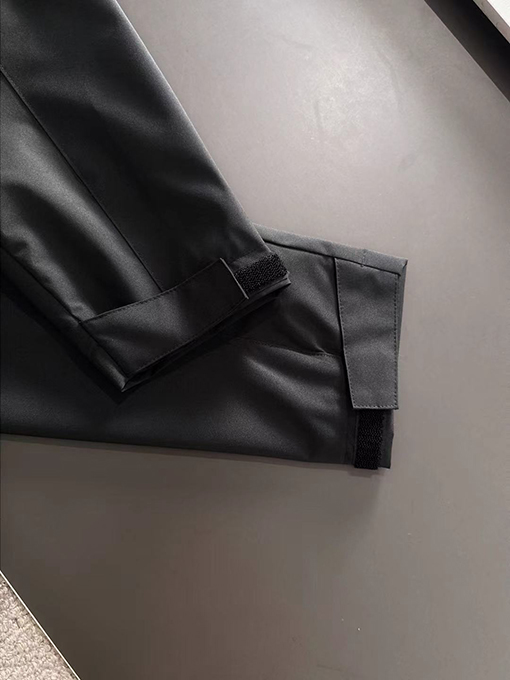 モンクレール 新しいトレンチコートジャケット