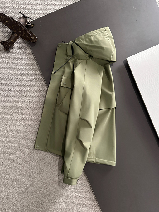 フェンディ トレンチコートジャケット