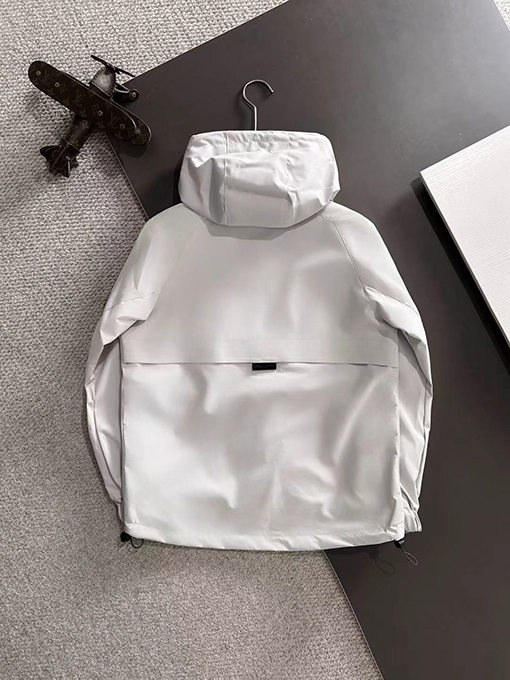 フェンディ トレンチコートジャケット