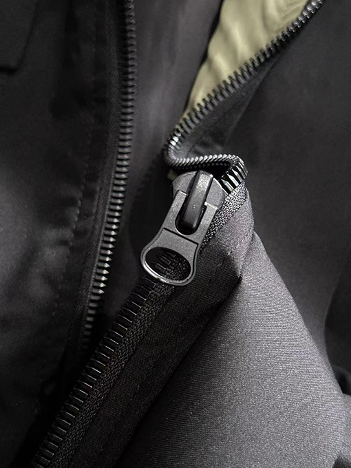 フェンディ トレンチコートジャケット