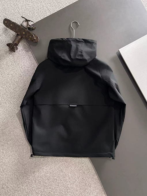 フェンディ トレンチコートジャケット