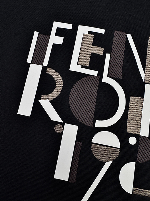 フェンディ レタープリントパーカー