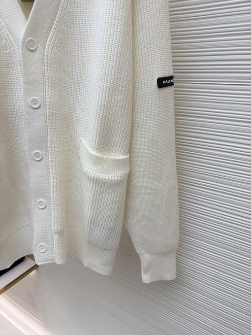 バレンシアガ Balenciaga アームロゴカーディガンセーター