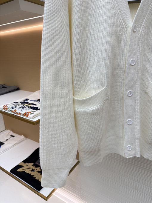 バレンシアガ Balenciaga アームロゴカーディガンセーター