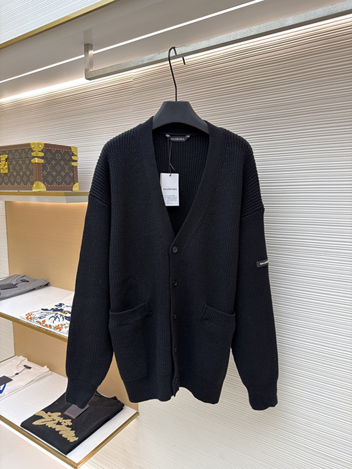 バレンシアガ Balenciaga アームロゴカーディガンセーター