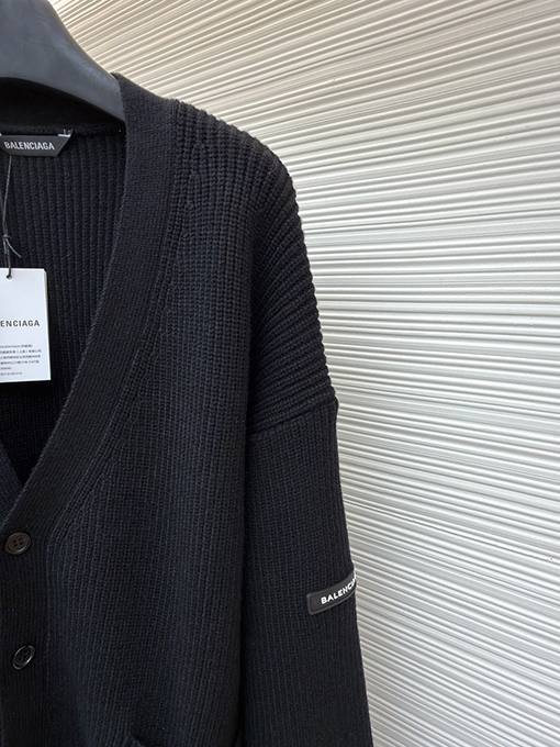 バレンシアガ Balenciaga アームロゴカーディガンセーター