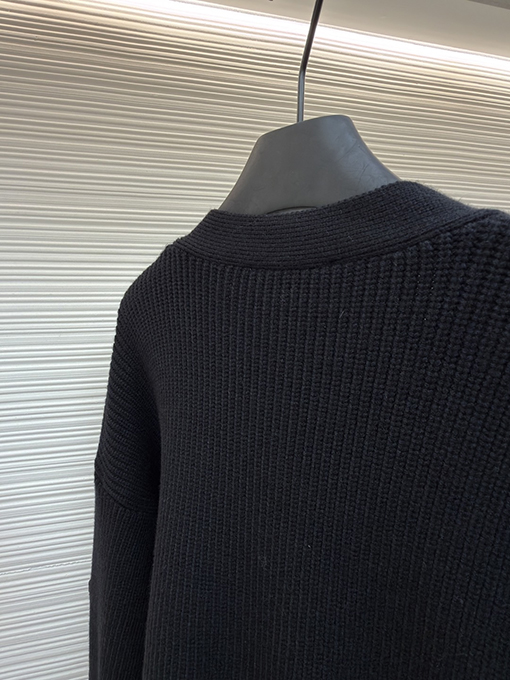 バレンシアガ Balenciaga アームロゴカーディガンセーター