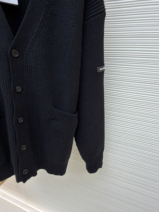 バレンシアガ Balenciaga アームロゴカーディガンセーター