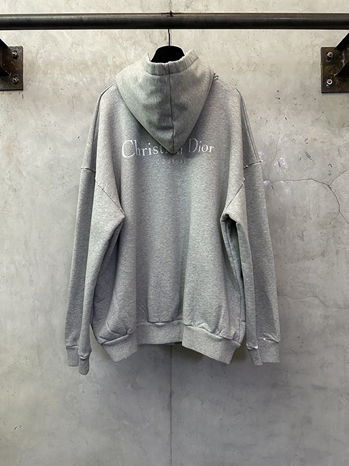 ディオール Christian Dior Couture 無地のロゴレタープリントのダメージパーカー