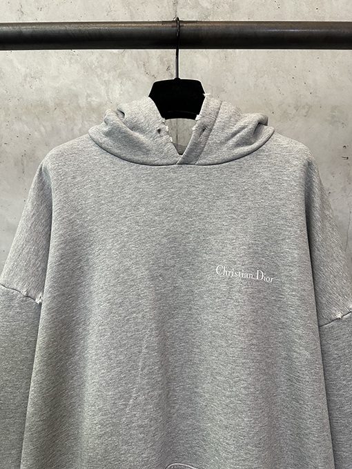 ディオール Christian Dior Couture 無地のロゴレタープリントのダメージパーカー